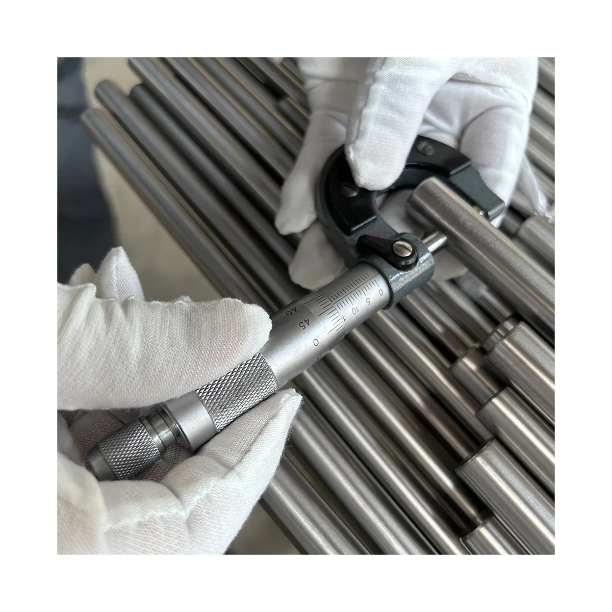 Werkseitig angepasster Stab aus Titan legierung mit einem Stab durchmesser von 1,5mm bis 300 mm