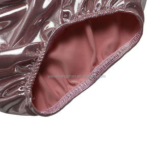 Pantaloncini Bloomer Personalizzati OEM per Bambini in Tessuto Similpelle Tinta Unita con Stampa e Vita Arricciata per Bambine e Bambini - Product Image 3