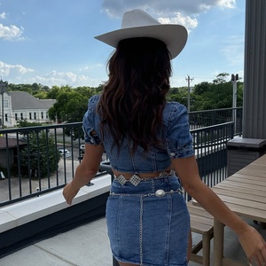 Ensemble de 2 pièces en denim pour femmes, jupe en denim pour femmes, vêtements pour femmes, de haute qualité et personnalisés - Product Image 2