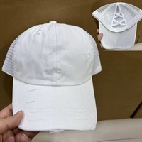 Gorra de béisbol unisex vintage de mezclilla desgastada con malla cruzada en la parte trasera y cola de caballo, estilo camionero, deportiva y ajustable.
