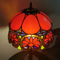Vente en gros et vente directe de mosaïques en verre coloré, verre teinté, base en bronze et lampe de table rétro européenne