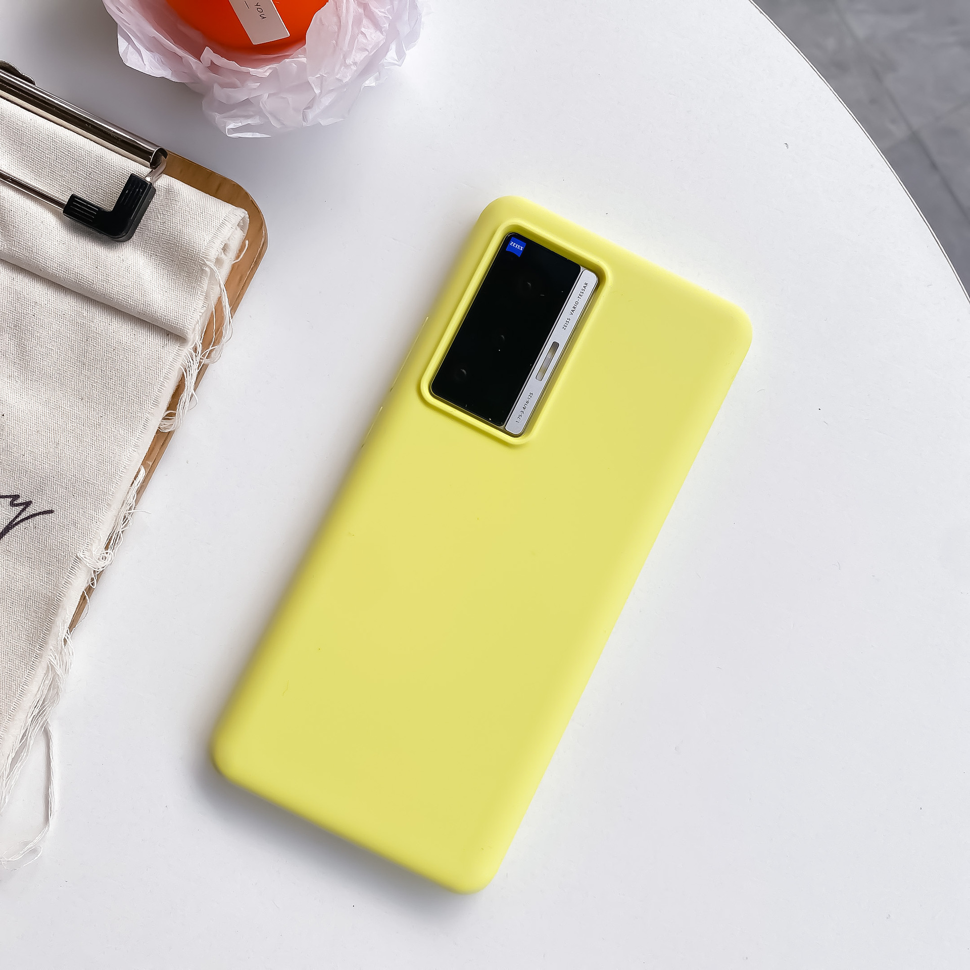 สีเหลือง