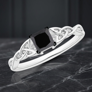 Anillo de Compromiso con Diamante Negro Natural Corte Princesa y Nudo Celta en Oro de 10K/14K/18K y Plata 925/935 para Regalo de Aniversario - Product Image 1