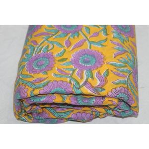 Tela 100% Algodón Sostenible con Estampado Botánico Hecho a Mano de Inspiración Vintage, Ropa Boho de la India, Pañales Artesanales, Bolsos, Cortinas - Product Image 4