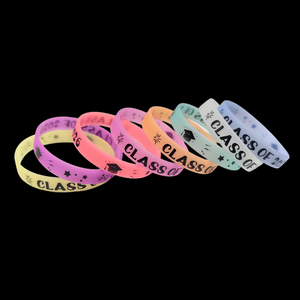 Classe de 2026 Bracelets en silicone Bracelets de remise des diplômes Célébration Félicitations Grad Bracelet pour les enseignants Étudiants Articles de fête - Product Image 1