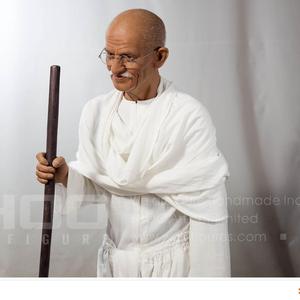 Famosa Statua in Cera di Gandhi, Eroe Indiano a Grandezza Naturale, in Vendita - Product Image 6