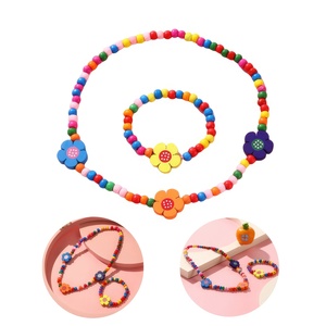 <span class=keywords><strong>Set</strong></span> di Gioielli per Bambine con Fiori, Nuova Moda con Collana e Braccialetto con Ciondolo a Fiore e Perline per Ragazze - Product Image 5