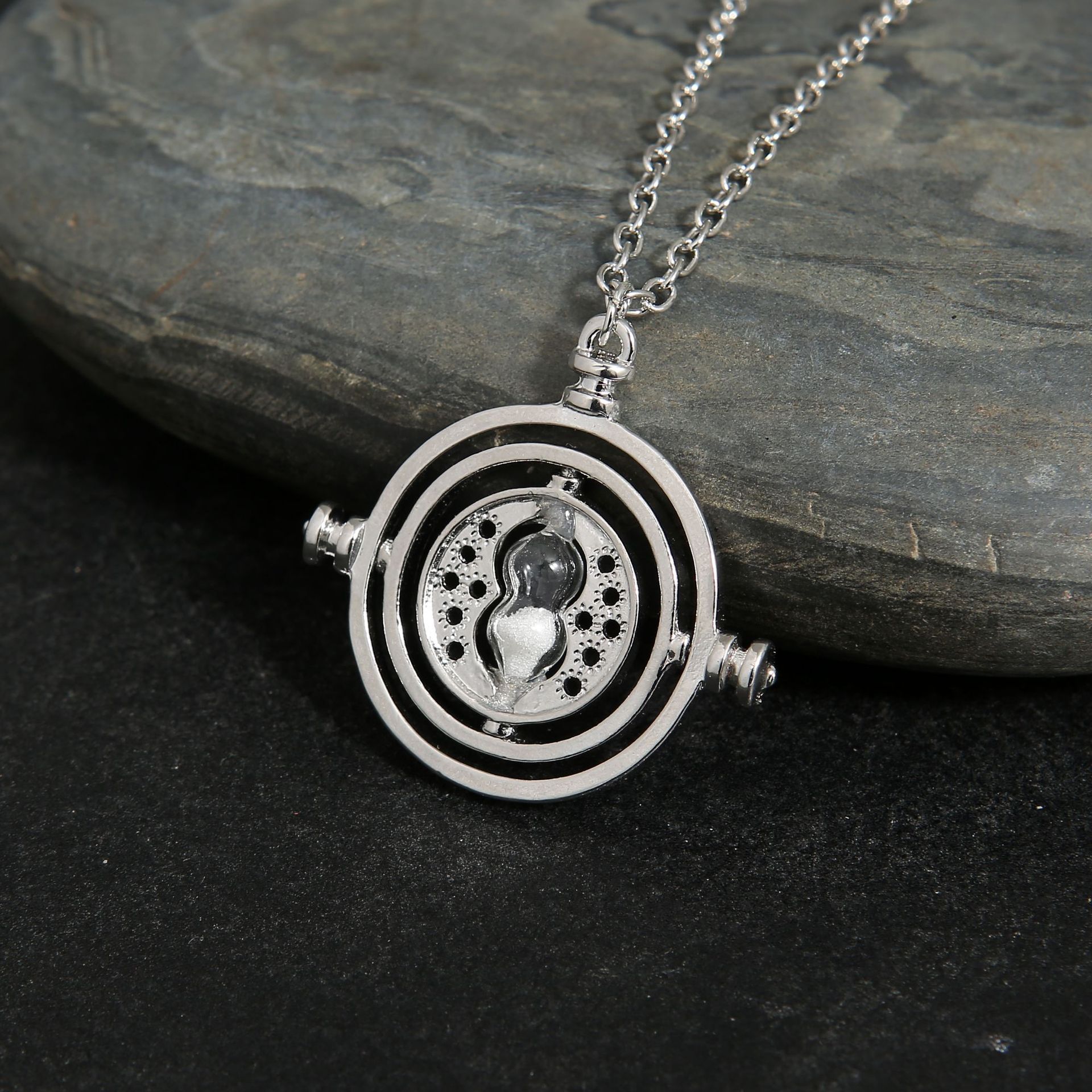 Collana a clessidra [taglia piccola bianco K bianco]