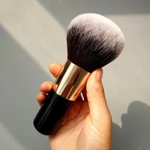1 pinceau de maquillage grande taille pour fond de teint, poudre et blush, doux et grand format, outil cosmétique pour le visage - Product Image 1