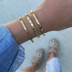 Lincy Özel Toplu Yeni Gelen Paslanmaz Çelik Uygun Fiyatlı Yıldız Tasarımlı Bilezik - Product Image 4