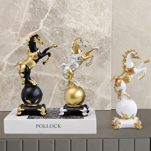 Ornamenti a Forma di Cavallo in Stile Lusso Leggero, Decorazioni in Resina per Casa, Cantinette, Soggiorno e Ufficio - Product Image 3