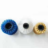 Brosse à rouleaux modulaire segmentée en zig-zag pour le nettoyage des convoyeurs