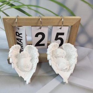 Moldes de fundición de resina hechos a mano para bricolaje estilo Ins adornos decorativos perro alado moldes de silicona W0101 herramientas para pasteles - Product Image 1