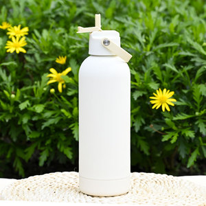 Bulk 500ml Insulated Bottle 18/8 Recycled Stainless Steel Rubber Paint Custom Logo Leak-proof Flask Lockable Straw Lid - Product Image 1