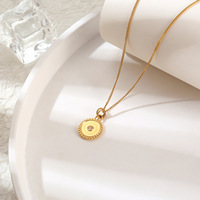 Nouveau collier de style européen et américain avec petite plaque ronde incrustée de diamants, pendentif minimaliste à la mode pour femmes