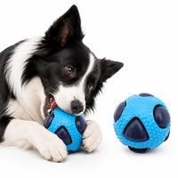 Ballon pour animaux de compagnie couineur bicolore, sélection usine, avec corps souple en TPR pour le jeu de rapport à la maison et la stimulation sensorielle