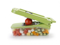 17-in-1 multifunctionele handmatige groentehakker, uien snijder, dicer en mandoline voor het maken van salades, familiediners en als keukenhulpje.
