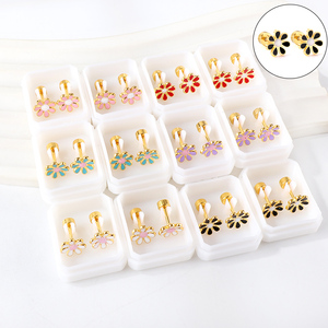<span class=keywords><strong>Aretes</strong></span> Personalizados de Acero Inoxidable Bañados en Oro de 18K y 24K con Logo <span class=keywords><strong>para</strong></span> Mujer, Joyería Tipo Broquel Estilo Statement - Product Image 4
