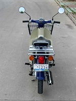 Moto classique rétro Honda1 Cub 50cc à double éclairage, monocylindre, refroidie par air, quatre temps, à essence, avec cadre courbé