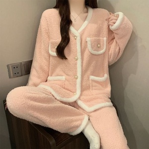 All'ingrosso abbigliamento <span class=keywords><strong>da</strong></span> <span class=keywords><strong>notte</strong></span> in velluto <span class=keywords><strong>da</strong></span> donna con scollo a V caldo invernale Cardigan pantaloni a maniche lunghe Casual abbigliamento <span class=keywords><strong>da</strong></span> casa <span class=keywords><strong>da</strong></span> ragazza - Product Image 6