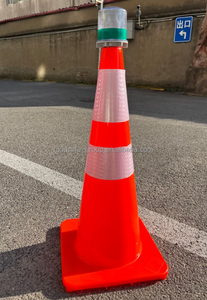 منتجات تحذير المرور لعام <span class=keywords><strong>2026</strong></span>: مخروط مرور بإضاءة LED تعمل بالطاقة الشمسية للتحذير والسلامة - Product Image 3