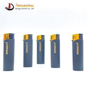 Accendino Dongyi 2025 OEM da 82mm in Materiale Plastico Ricaricabile a Gas per Sigari e Sigarette con Logo Personalizzato - Product Image 6