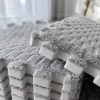 Tapis de jeu pour enfants en flanelle grise moderne de luxe, ultra doux, en peluche, fabriqués à la machine, en EVA écologique et non toxique, à emboîtement type puzzle