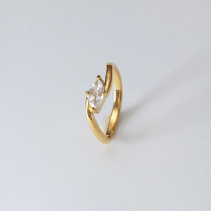 Anillo YF5111 <span class=keywords><strong>de</strong></span> Moda para San Valentín, Minimalista, Impermeable, Chapado en Oro <span class=keywords><strong>de</strong></span> 18k PVD, Acero Inoxidable, con Zirconia en Forma <span class=keywords><strong>de</strong></span> Ojo <span class=keywords><strong>de</strong></span> Caballo Relámpago - Product Image 2