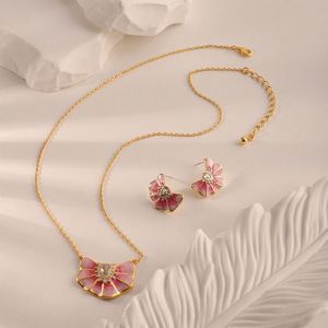 Ensemble collier et boucles d'oreilles mode européenne et américaine, émail coloré, coquillage géométrique, cuivre plaqué or, vente en gros, nouveau design - Product Image 1