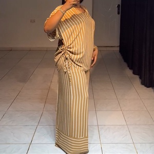 ชุดเซ็ต 2 ชิ้น เสื้อคอวีลายทางแขนสั้นทรงหลวม กางเกงขายาวทรงกว้าง แฟชั่นสำหรับผู้หญิง - Product Image 5