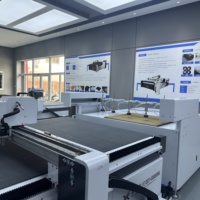 Machine de découpe de cartons d'emballage à aspiration automatique de haute précision, machine tout-en-un de découpe et de pliage de boîtes en carton