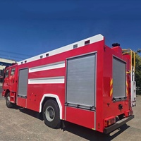 Camion de pompier de sauvetage Shacman neuf avec échelle aérienne, 4x2, diesel, résistant à l'eau, citerne à mousse pour pistes