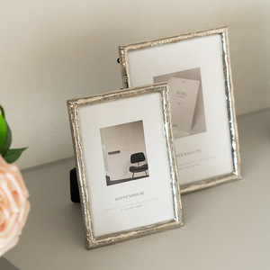 Cadre Photo de décoration de mariage en métal de haute qualité Services d'agence d'approvisionnement alliage de luxe léger cadre Photo en argent personnalisé - Product Image 3
