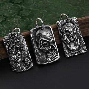 Collier pendentif crâne en acier inoxydable, bijoux effrayants, style punk pour hommes - Product Image 1
