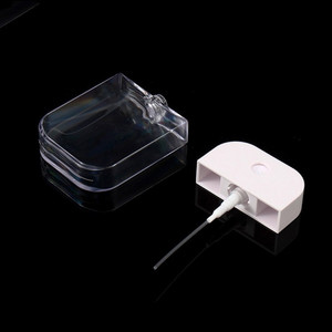 Bouteille de parfum rechargeable de désinfectant pour les mains portable de 35ml 45ml 50ml avec carte de crédit bouteille de pulvérisation de brume fine avec porte-clés - Product Image 5