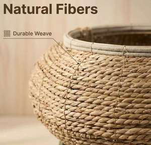 Cama para Mascotas de Paja Tejida Ecológica Hecha a Mano, Cesta Elevada en Forma de OVNI con Patas con Púas en la Parte Inferior, Material Natural Transpirable - Product Image 5