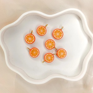 Soldes d'été : Charme pendentif en acier inoxydable, motif fruits (fraise, avocat, orange, citron), mignon, avec conservation de la couleur sous vide - Product Image 3