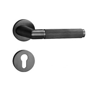 Serrure de porte intérieure moderne en laiton pour hôtel, poignée solide à double tige, embout doré, cylindre antivol avec installation facile - Product Image 4