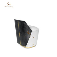 Tabouret de dressing moderne de luxe, revêtement en cuir, finition métallique dorée, chaise de coiffeuse élégante, chaise de dressing personnalisée pour villa, chambre, hôtel