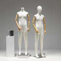 Meilleur Prix Mannequin Homme Élégant en Tissu pour Présentation de Vêtements, Modèle Corporel Complet avec Main en Bois