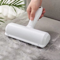 Rouleau anti-poils réutilisable pour animaux domestiques, éliminateur de poils de chat et de chien pour tapis et vêtements, outil portable multi-surfaces pour l'élimination des poils