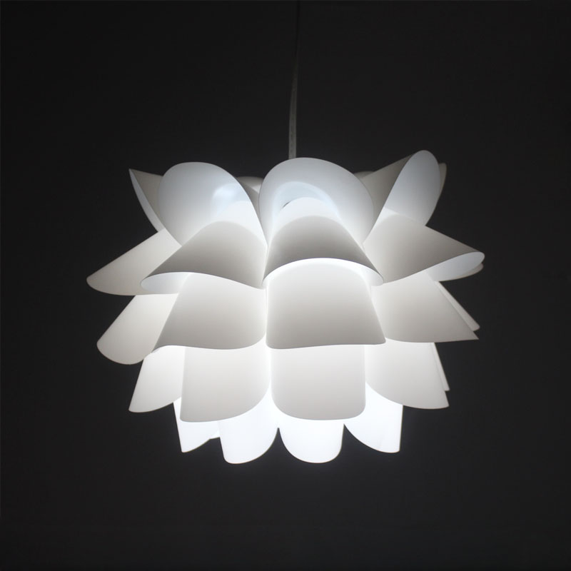 Decoración de PVC para interiores, iluminación colgante con forma de flor moderna, rompecabezas de plástico artesanal, lustre moderno, luces led para habitación