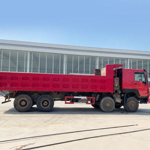Camion benne d'occasion HOWO 6x4, 10-12 tonnes, moteur <span class=keywords><strong>Ural</strong></span> <span class=keywords><strong>4320</strong></span> V8, transmission intégrale - Product Image 3