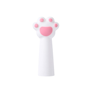 Éplucheur d'ail en silicone Patte de chat, outil de cuisine rose et blanc, rouleau domestique - Product Image 1