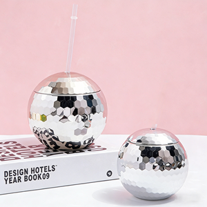 Vaso de discoteca con forma de bola de arcoíris y purpurina brillante de 20 oz con pajitas, para cócteles y fiestas - Product Image 2