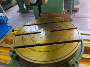 Motorreductor de Alta Precisión B5020 para Máquina Ranuradora Vertical de 200 mm |   Potencia de 4kW |   Construcción Robusta de Hierro Fundido |   para Moldes de Ranuras Cilíndricas - Product Image 5