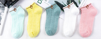 Chaussettes en coton pour femmes en été avec des hauts fins et peu profonds qui respirent