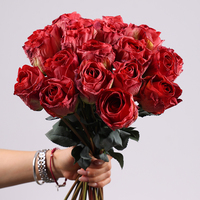 Wein Red Roses Bouquet Seiden rosen Blumen für Mittelstücke Dekoration für Hochzeit 7 Köpfe Rose Blumenstrauß