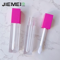 JIE MEI stock bouteille de brillant à lèvres clair et givré de haute qualité Long carré PET 5ML tube de baguette de brillant à lèvres de marque privée avec grand pinceau