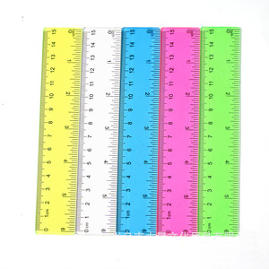 <span class=keywords><strong>Regla</strong></span> recta multicolor de plástico de 15 <span class=keywords><strong>cm</strong></span> para uso escolar o de oficina - Product Image 1